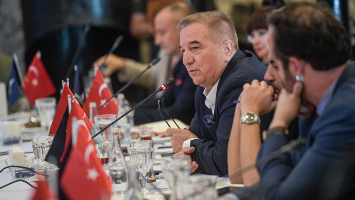 Basmane Çukuru’nun kültür merkezine dönüşmesine turizmcilerden destek