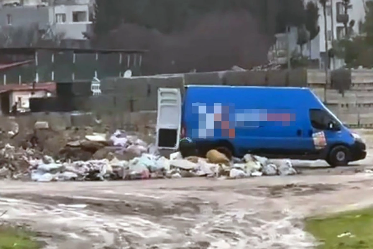 Buca Belediyesi&rsquo;nden Ka&ccedil;ak Moloza Sıfır Tolerans