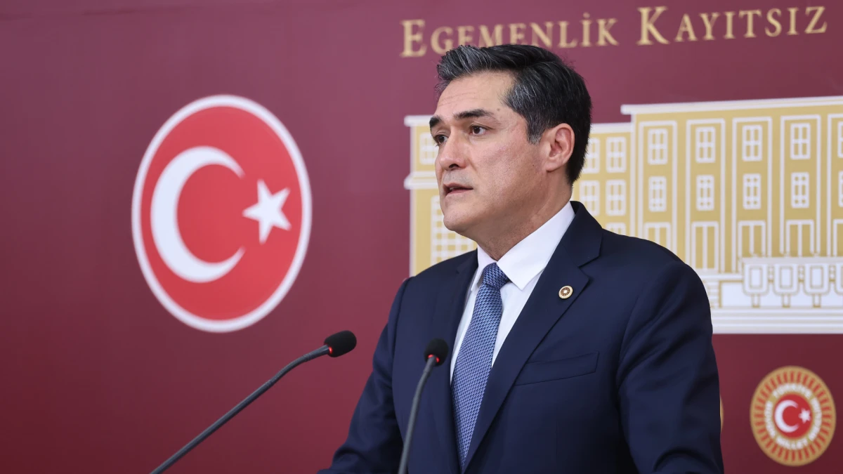  Buğra Kavuncu'dan iktidara FETÖ ve bütçe eleştirisi