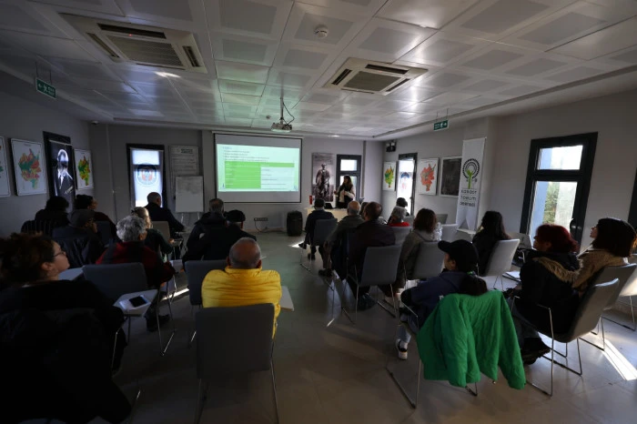 Efes Sel&ccedil;uk&rsquo;ta &Uuml;reticiye &Uuml;cretsiz Tarım Eğitimi