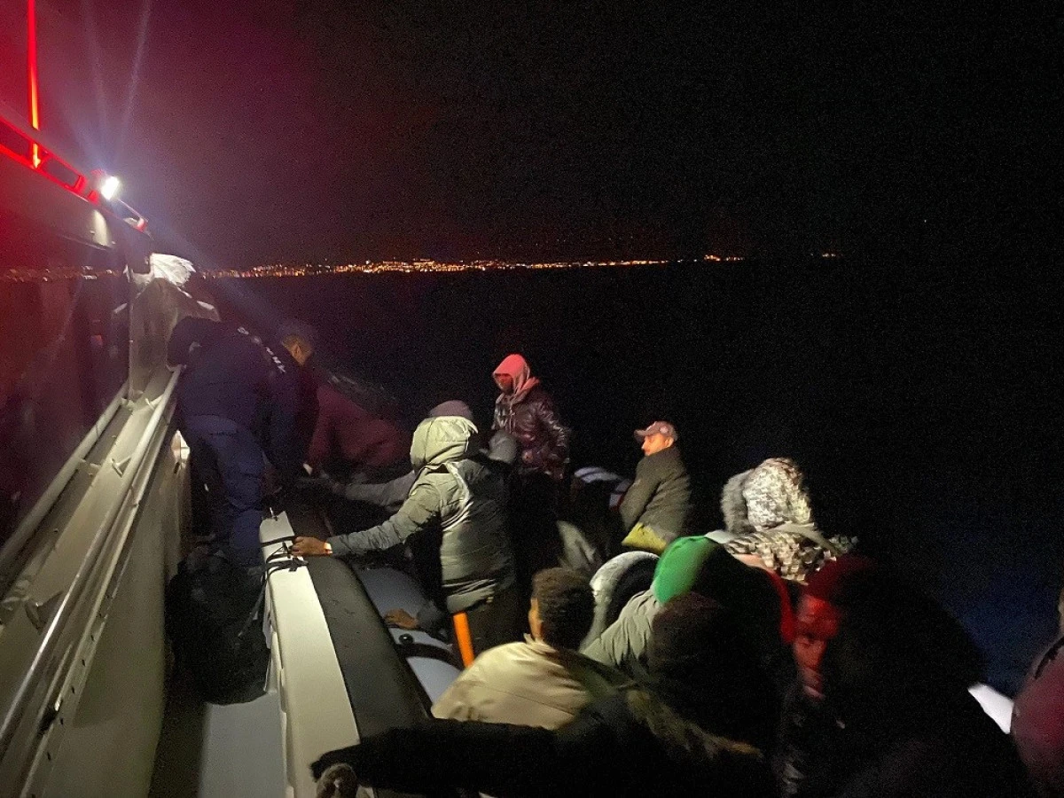 İzmir’de Sahil Güvenlik göçmenleri kurtardı