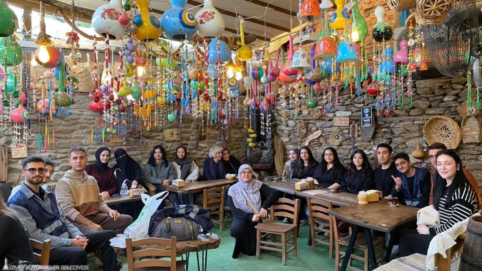 İzmir Büyükşehir’den öğrencilere Tire gezisi