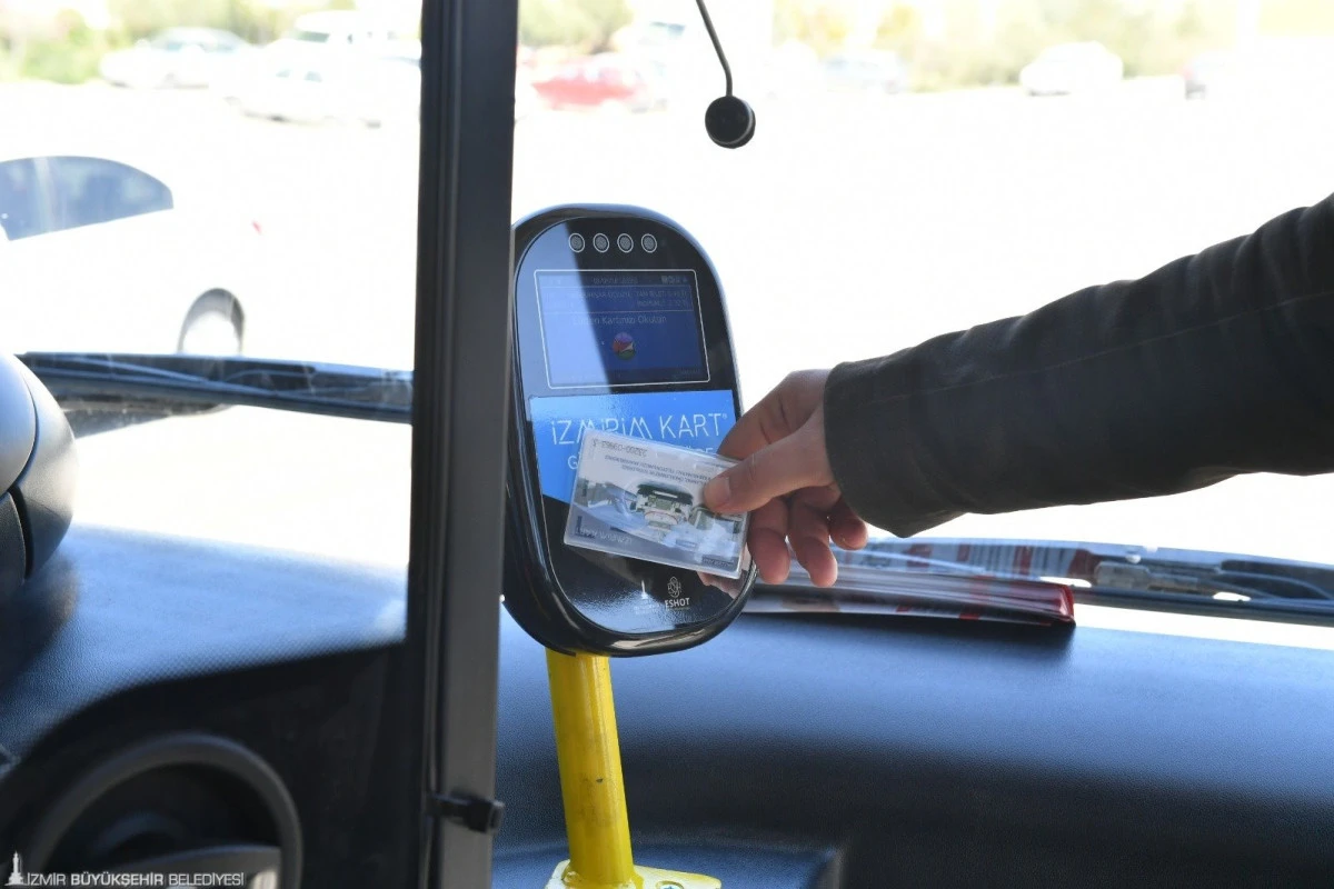 İzmir’de Genç İzmirim Kart uygulaması başlıyor