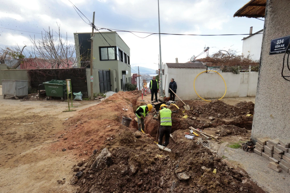 Konak&rsquo;ın 4 Mahallesinde Doğal Gaz Heyecanı Başladı