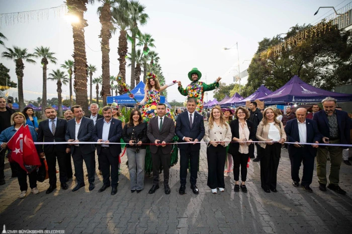 Kültürpark’ta Rengarenk İzmir Balkon ve Bahçe Bitkileri Festivali