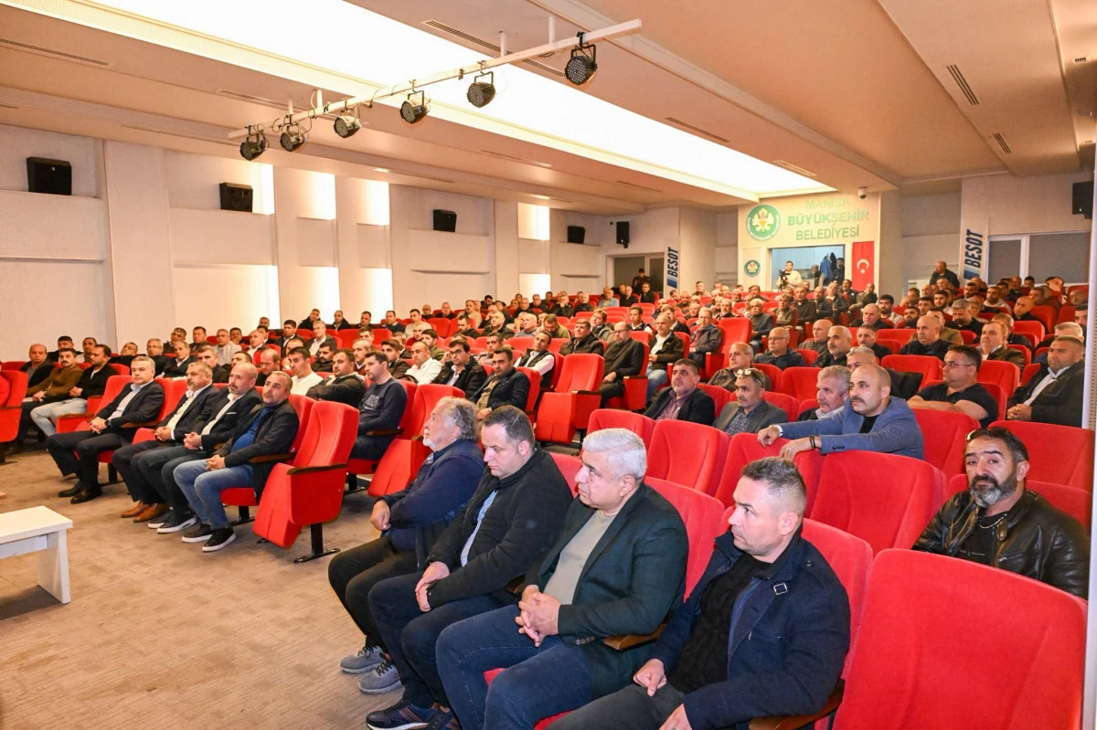Manisa Büyükşehir Belediyesi'nden Şoförlere Nazaket Eğitimi