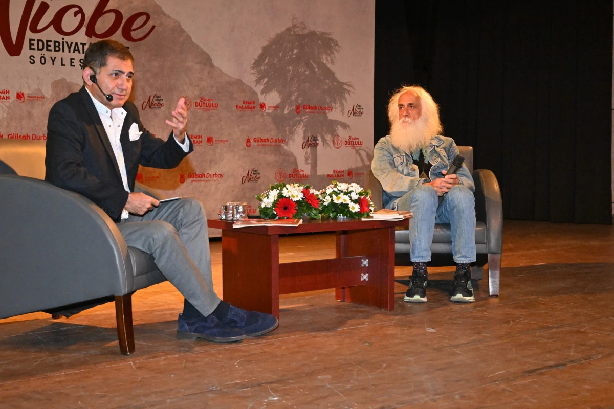 Usta Sanatçı Suavi, Manisalılarla Buluştu