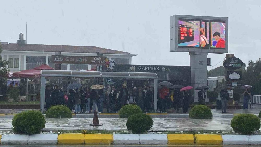 Meteorolojiden ’sarı kod’ uyarısı sonrası Aydın’da yağmur etkili oldu

