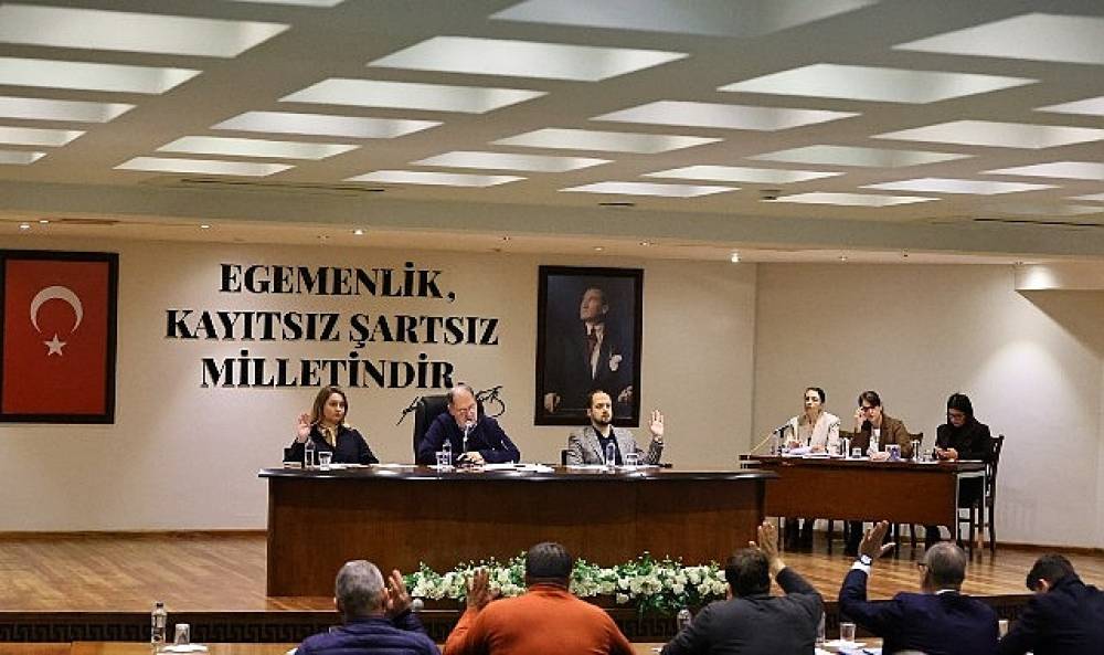 Efes Sel&ccedil;uk meclisi kapalı y&uuml;zme havuzu ve sosyal projeleri g&ouml;r&uuml;şt&uuml;