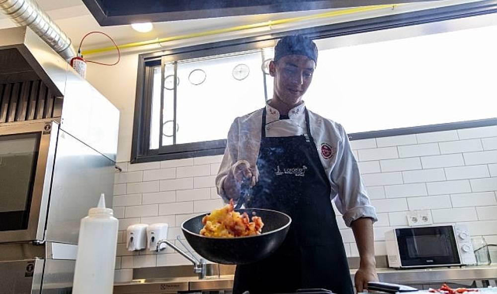 Karşıyakalı Genç Şef Gastro Genç İzmir Yarışması’ndan 3 Madalya ile Döndü