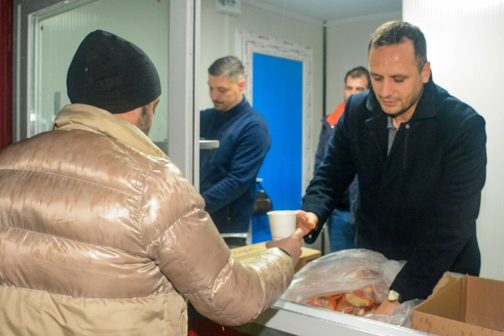 İzmir Bornova&rsquo;da g&uuml;ne sıcak başlangı&ccedil;