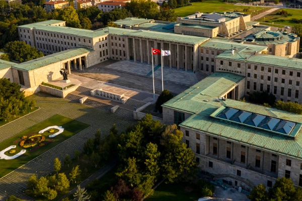 TBMM&rsquo;de trafik cezaları ve milli park d&uuml;zenlemeleri g&ouml;r&uuml;ş&uuml;lecek