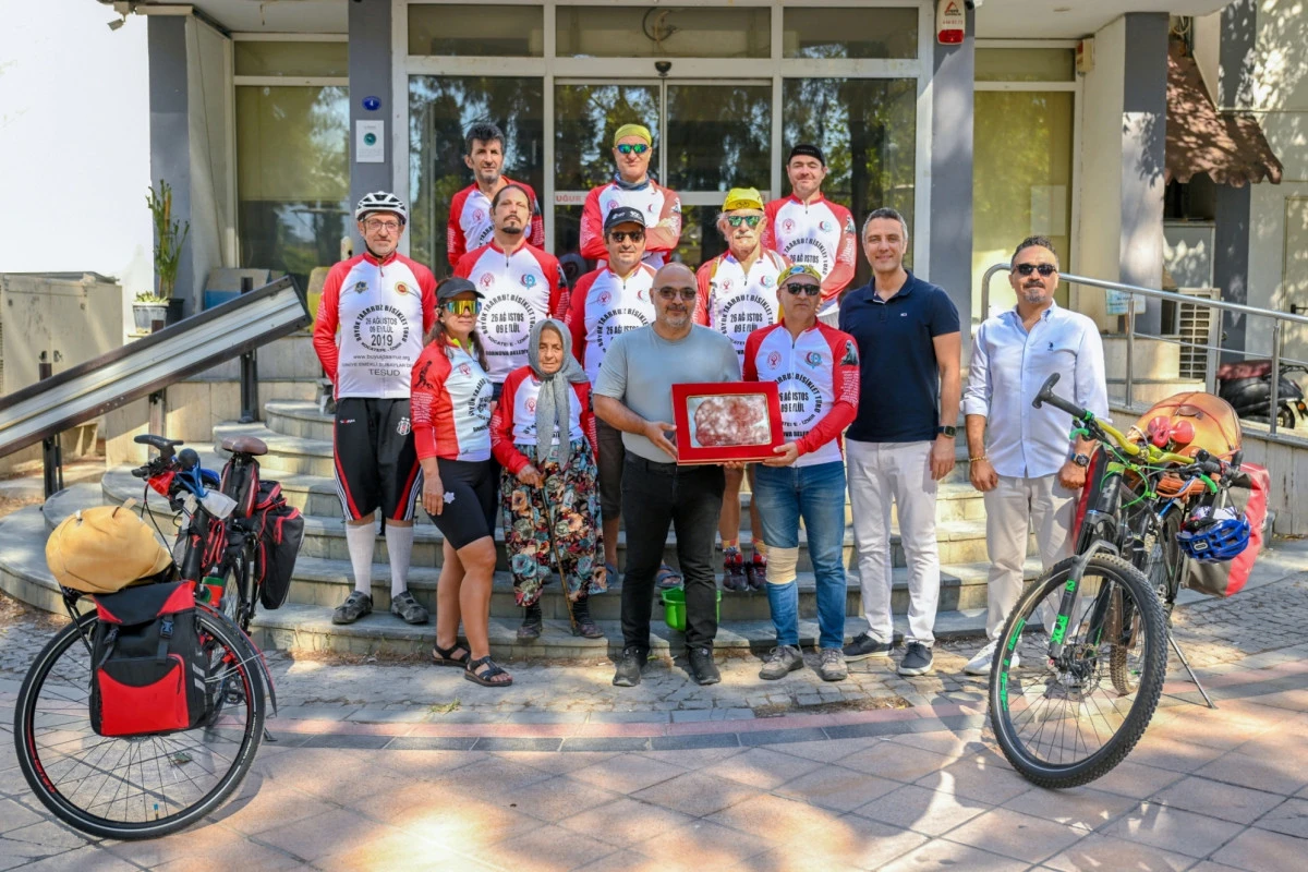 103 . Yıl Anısına Bornova Belediyesi Bisiklet Turu Düzenledi