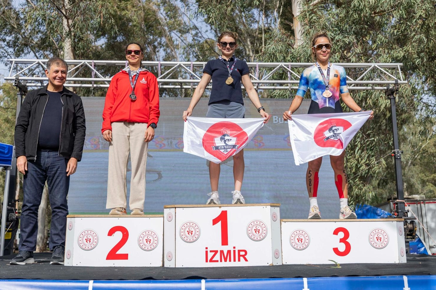 İzmir Duatlonu T&uuml;rkiye Kupası nefes kesti