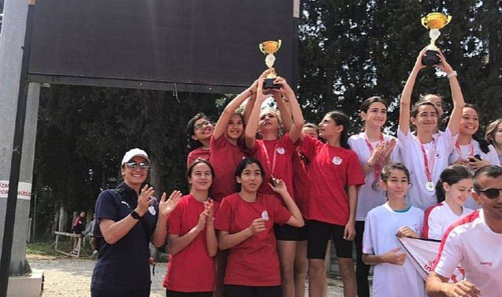 Bayraklılı atletizmciler yarı finalde