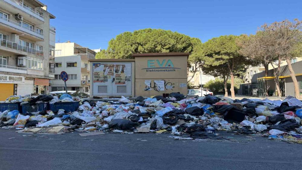 Buca Belediyesi ile işçiler uzlaştı; çöp dağları yerinde duruyor
