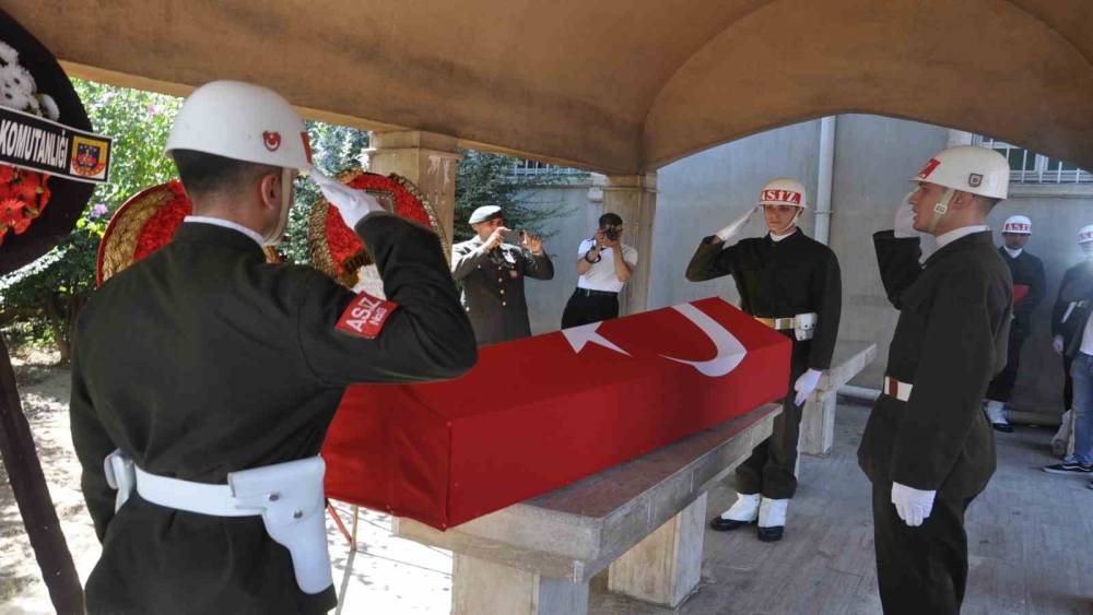 Aziz Kara Salihli&rsquo;de G&ouml;zyaşlarıyla Toprağa Verildi