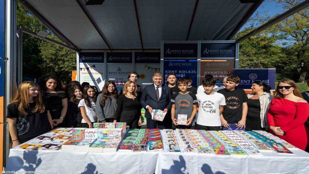 İzmir Kitap Fuarı 17 Nisan&rsquo;da K&uuml;lt&uuml;rpark&rsquo;ta başlıyor