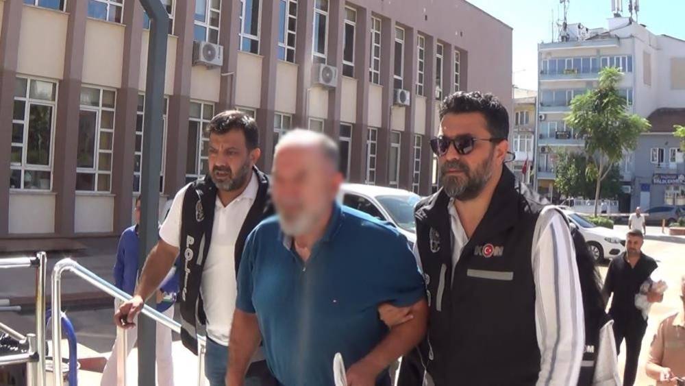 Eski Aydın Tabip Odası Başkanı kameralara yansıyan olay sonrası uzaklaştırıldı