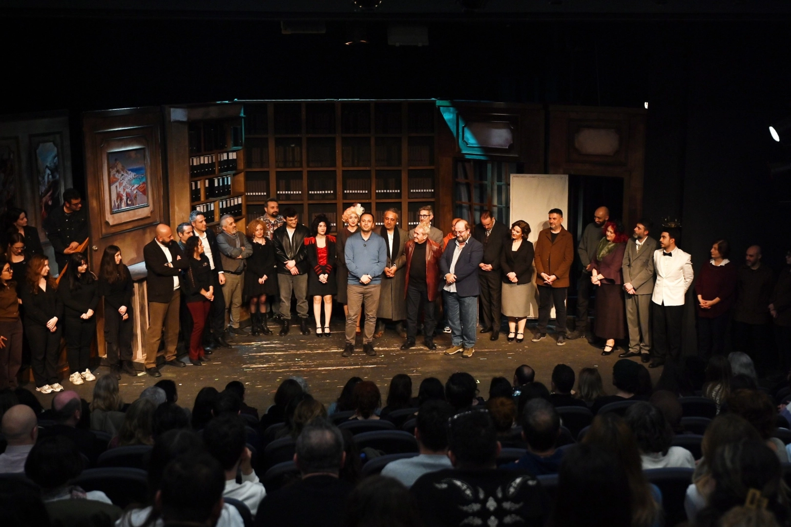 Bornova&rsquo;da D&uuml;nya Tiyatro G&uuml;n&uuml; Kont &Ouml;derland ile kutlandı