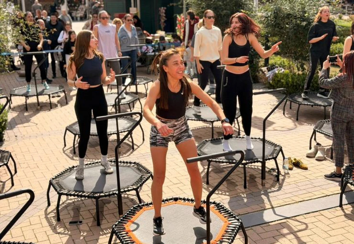 8 Mart&rsquo;ta Karşıyaka&rsquo;da eşitlik ve &ouml;zg&uuml;rl&uuml;k mesajları verildi