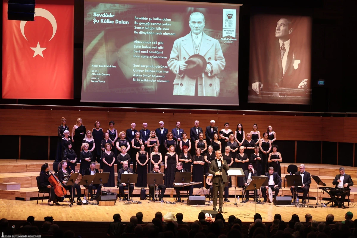 AASSM sahnesinde duygusal Atat&uuml;rk anması