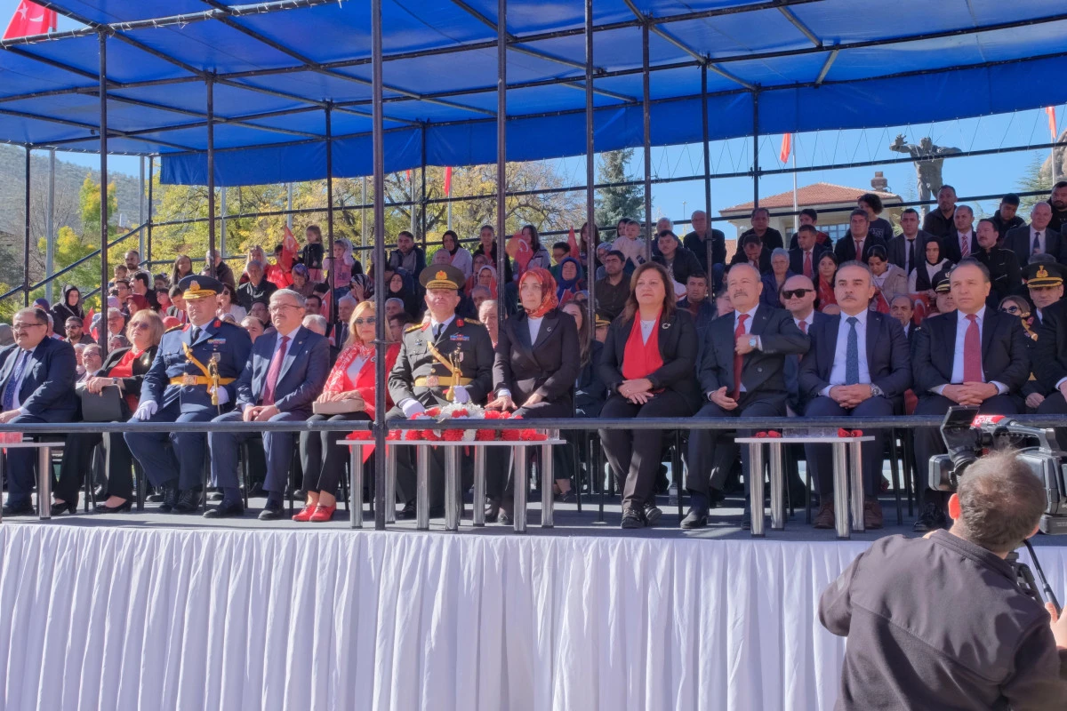 Afyonkarahisar’da Cumhuriyet Bayramı Kutlaması