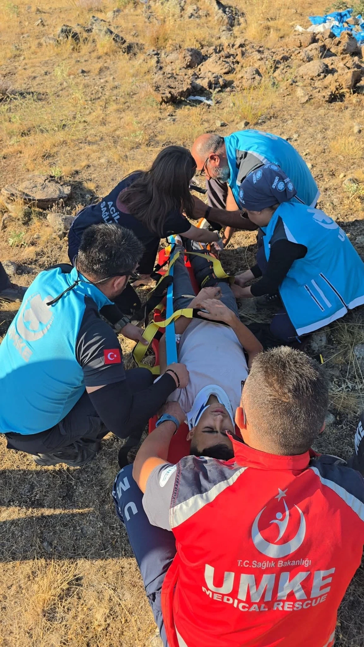 Afyonkarahisar’da Otomobil Devrildi: 3 Yaralı