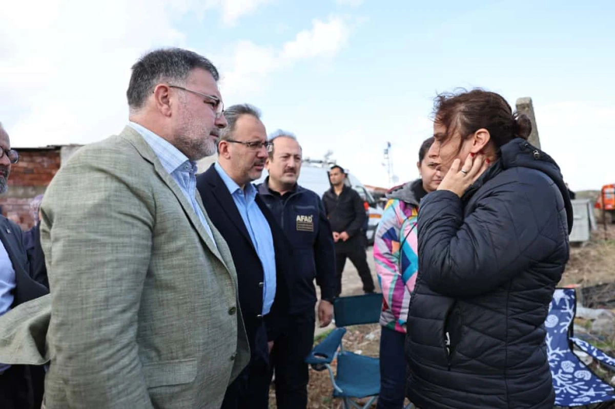 AK Parti İzmir İl Başkanı Saygılı, sel bölgesinde incelemelerde bulundu