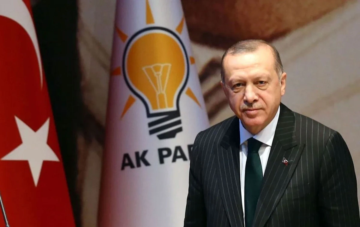 AK Parti’ye katılım töreni: 7 başkana rozet
