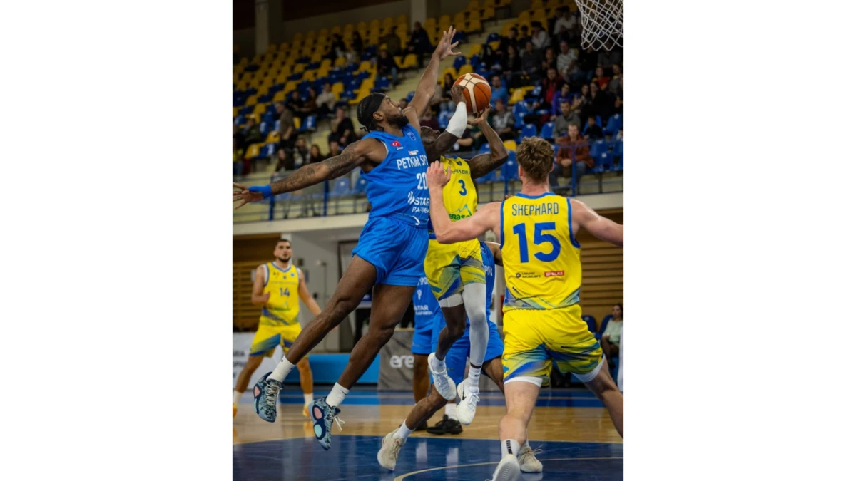 Aliağa Petkimspor, CSM Corona Brasov’u farklı yendi