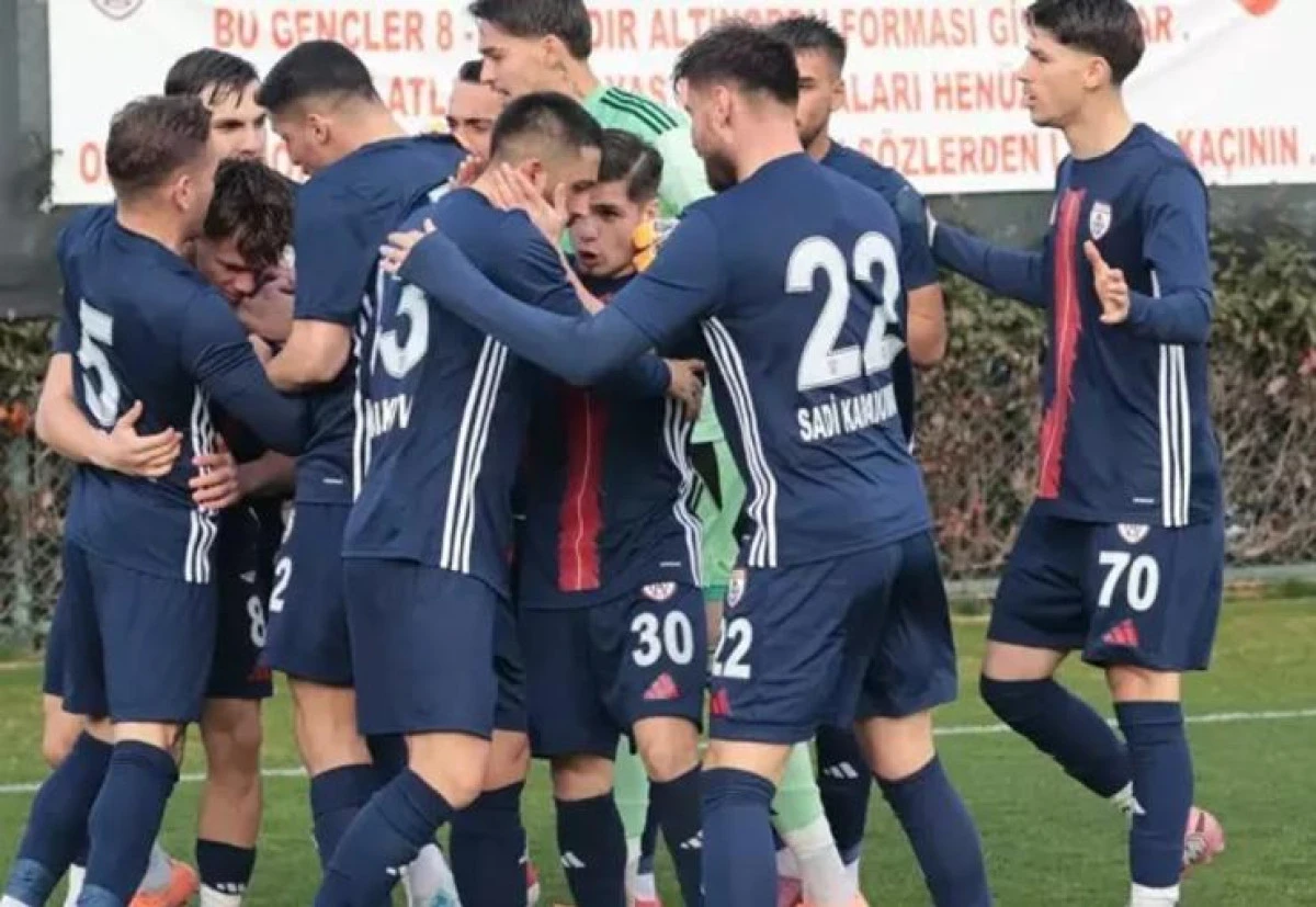 Altınordu evinde Kastamonuspor ile oynuyor