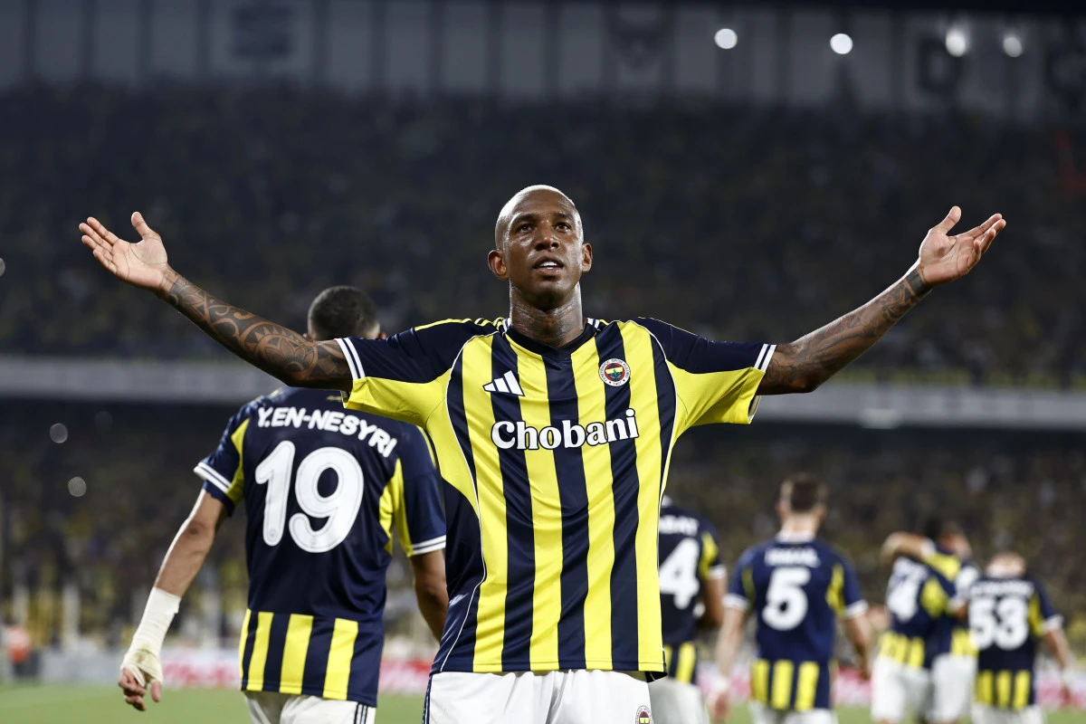 Anderson Talisca transfer iddialarına yanıt verdi