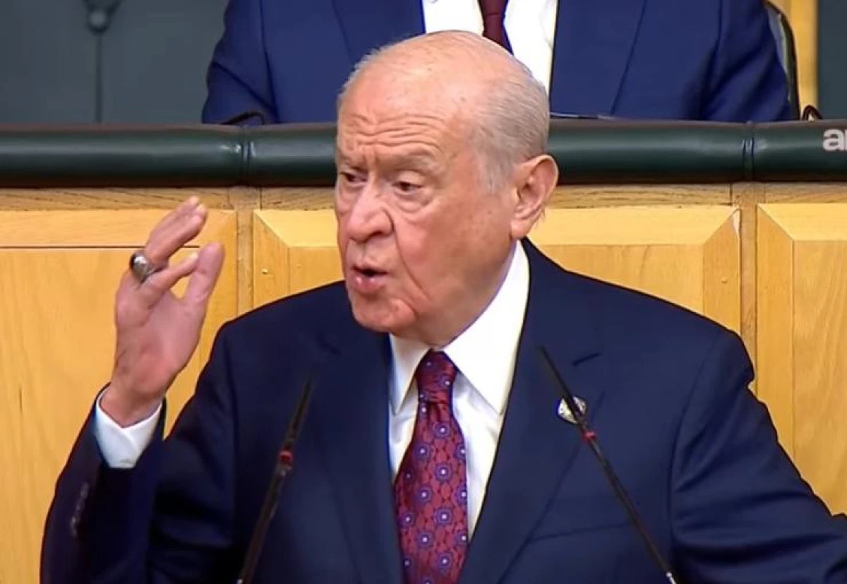 Bah&ccedil;eli'den s&uuml;re&ccedil; i&ccedil;in yasal d&uuml;zenleme a&ccedil;ıklaması... İran savaşını değerlendirdi: 'Asıl rejim değişikliği İsrail'de yapılmalı'