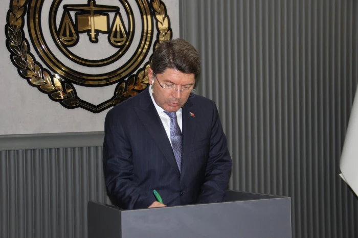 Bakan Tunç, Aliağa ve Kemalpaşa adliye projelerini açıkladı