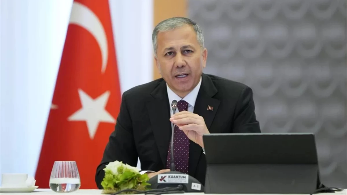 Bakan Yerlikaya açıkladı: 50 kişi FETÖ operasyonunda tutuklandı