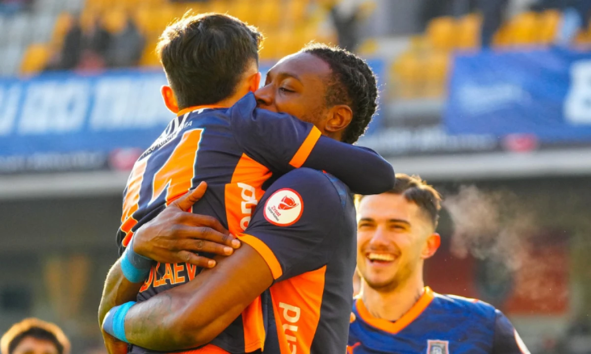 Başakşehir, Boluspor&rsquo;u kupada iki golle ge&ccedil;ti!