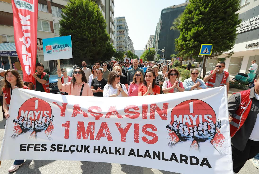 Başkan Ceritoğlu Sengel, İzmir'de 1 Mayıs Kutlamalarına Katıldı