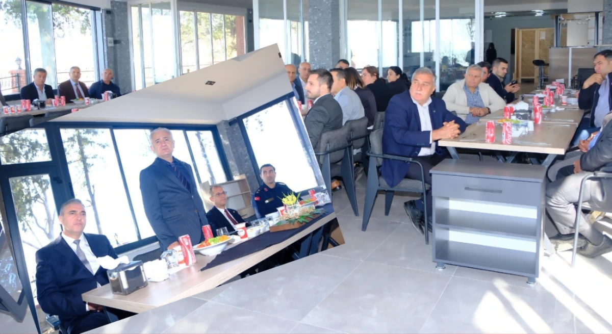 Başkan Doğanca muhtarlar gününü kutladı