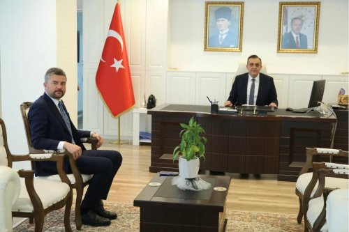 Başkan Duman, Kaymakam Tunçeri'ni ziyaret etti