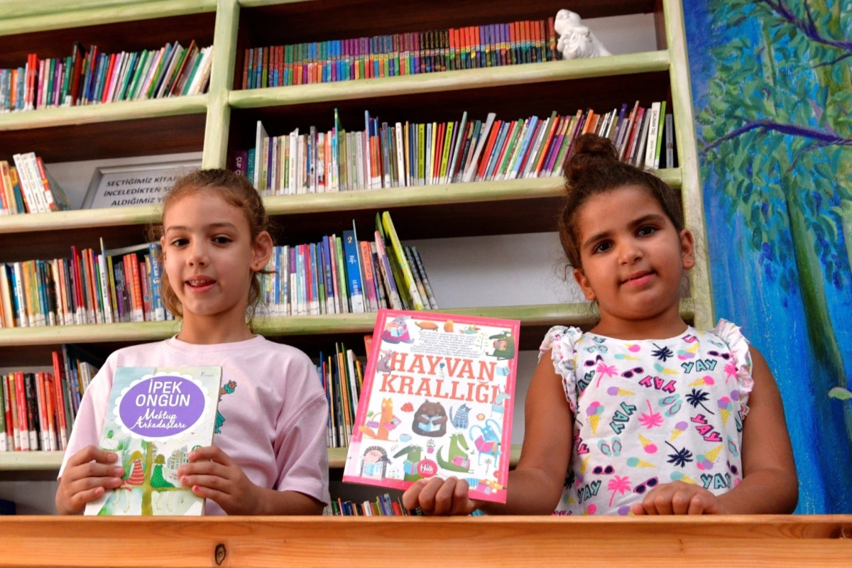 Başkan Eşki:' Kitaplıklar Bornova’nın kültür nefesidir'
