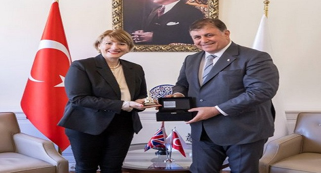 Başkan Tugay, Birleşik Krallık Türkiye Büyükelçisi'ni İzmir'de Ağırladı