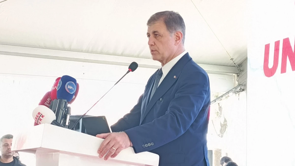 Başkan Tugay: “Depremin Siyaseti Olmaz”