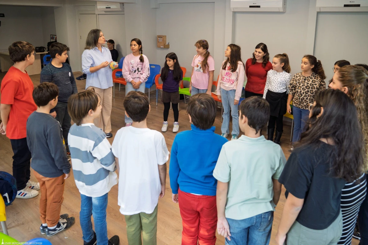 Başkan Tugay’dan Çocuk Meclisi Üyelerine Sürpriz Mektup