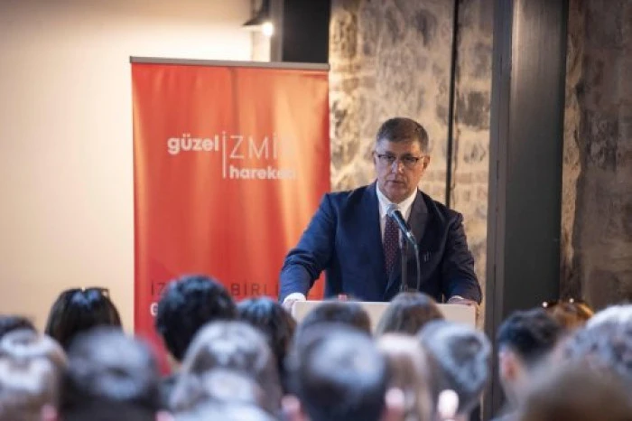 Başkan Tugay'dan gençlere: Siz tasarlayın birlikte uygulayalım