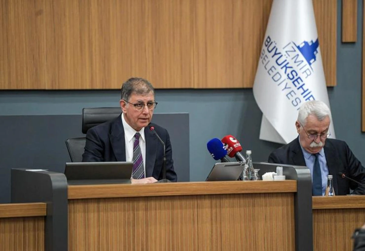 Başkan Tugay&rsquo;dan onay bekleyen kredi s&uuml;recine ilişkin a&ccedil;ıklama