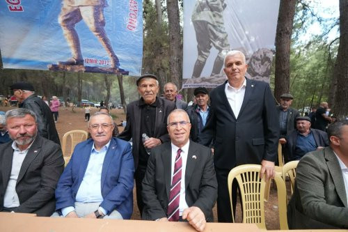 Başkan Ünal Işık, Katmer Şenliği'nde İzmir Kültürüne Destek Verdi