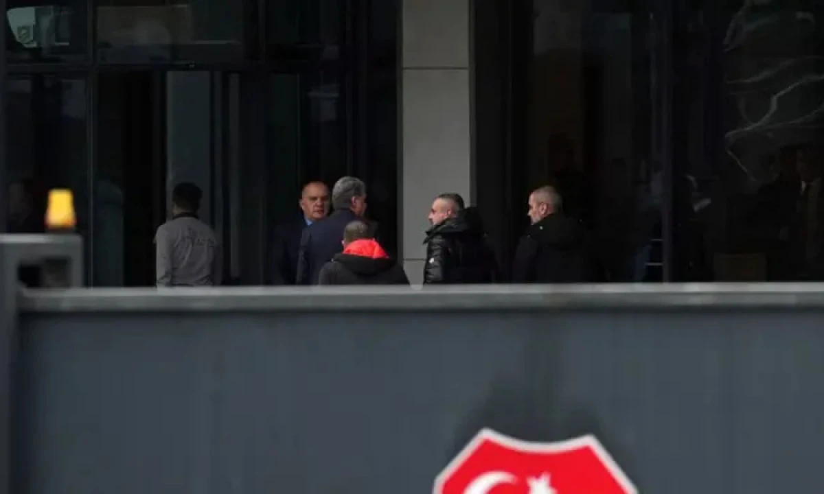 Serdar Adalı'dan TFF çıkartması!