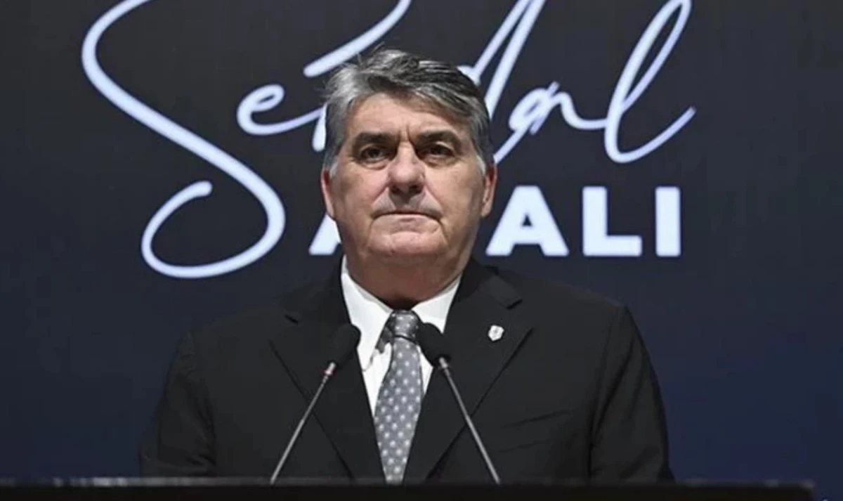 Beşiktaş Başkanı Adalı’dan transfer süreci açıklaması