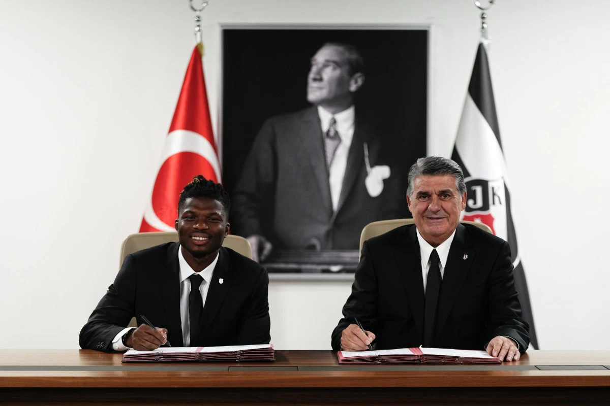 Beşiktaş, El Bilal Touré Transferini Resmen Açıkladı